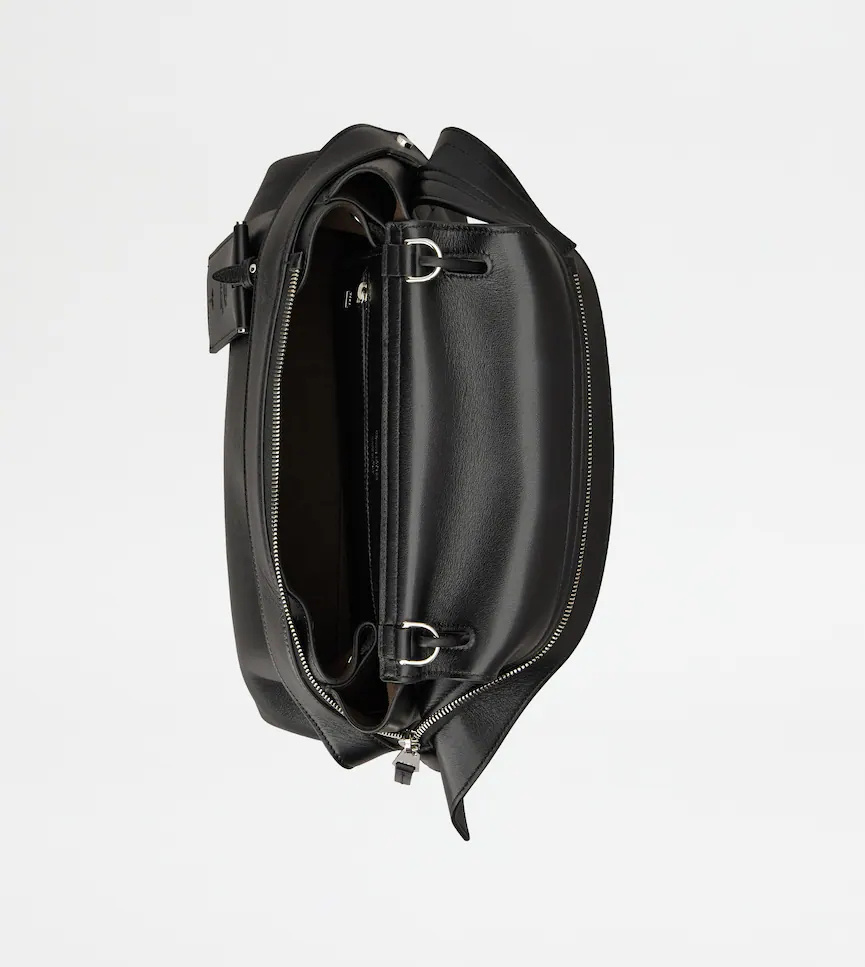 Tod's Wave Small Leather Bag In Black
