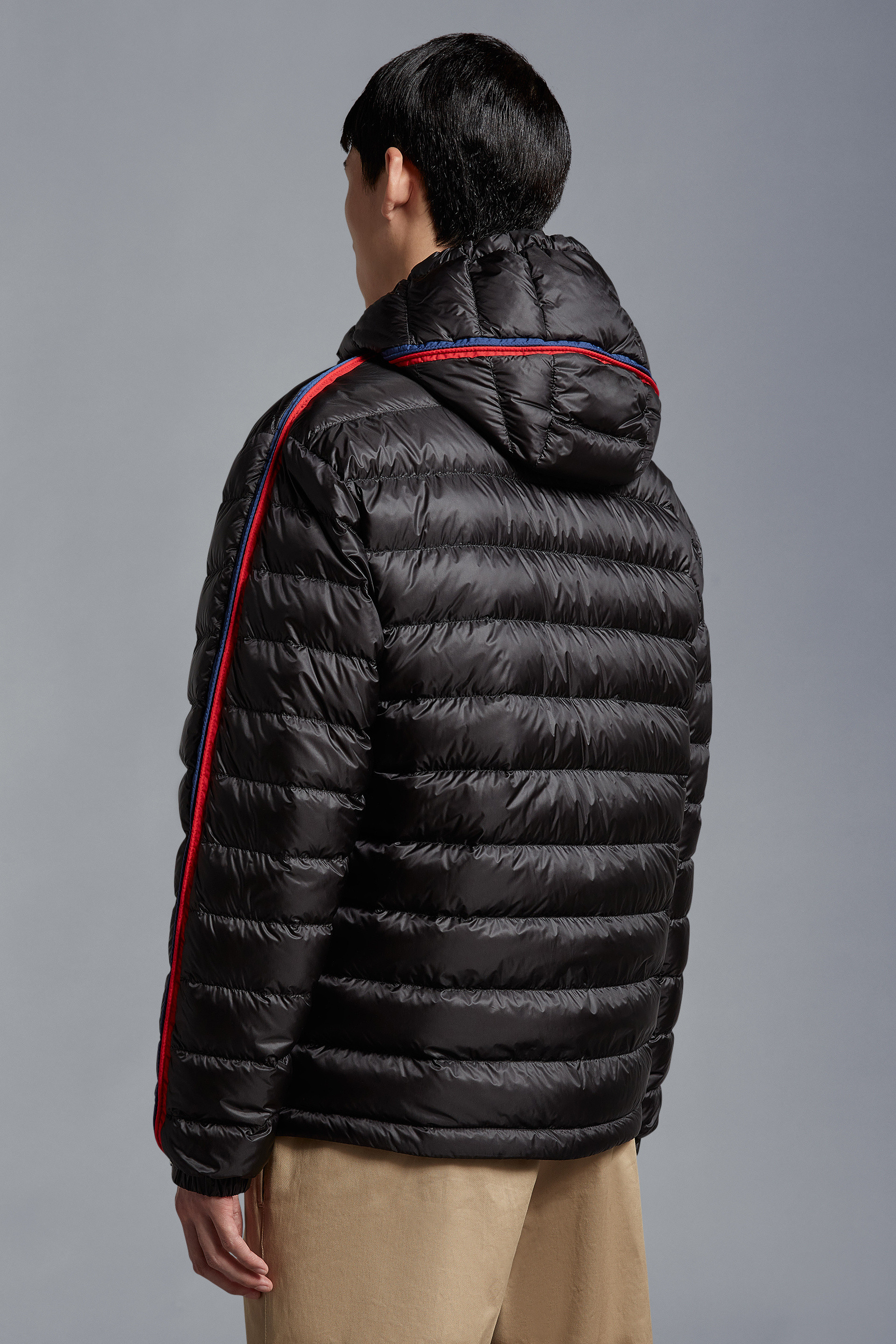 Moncler Agout Logo-patch Puffer Jacket In Black