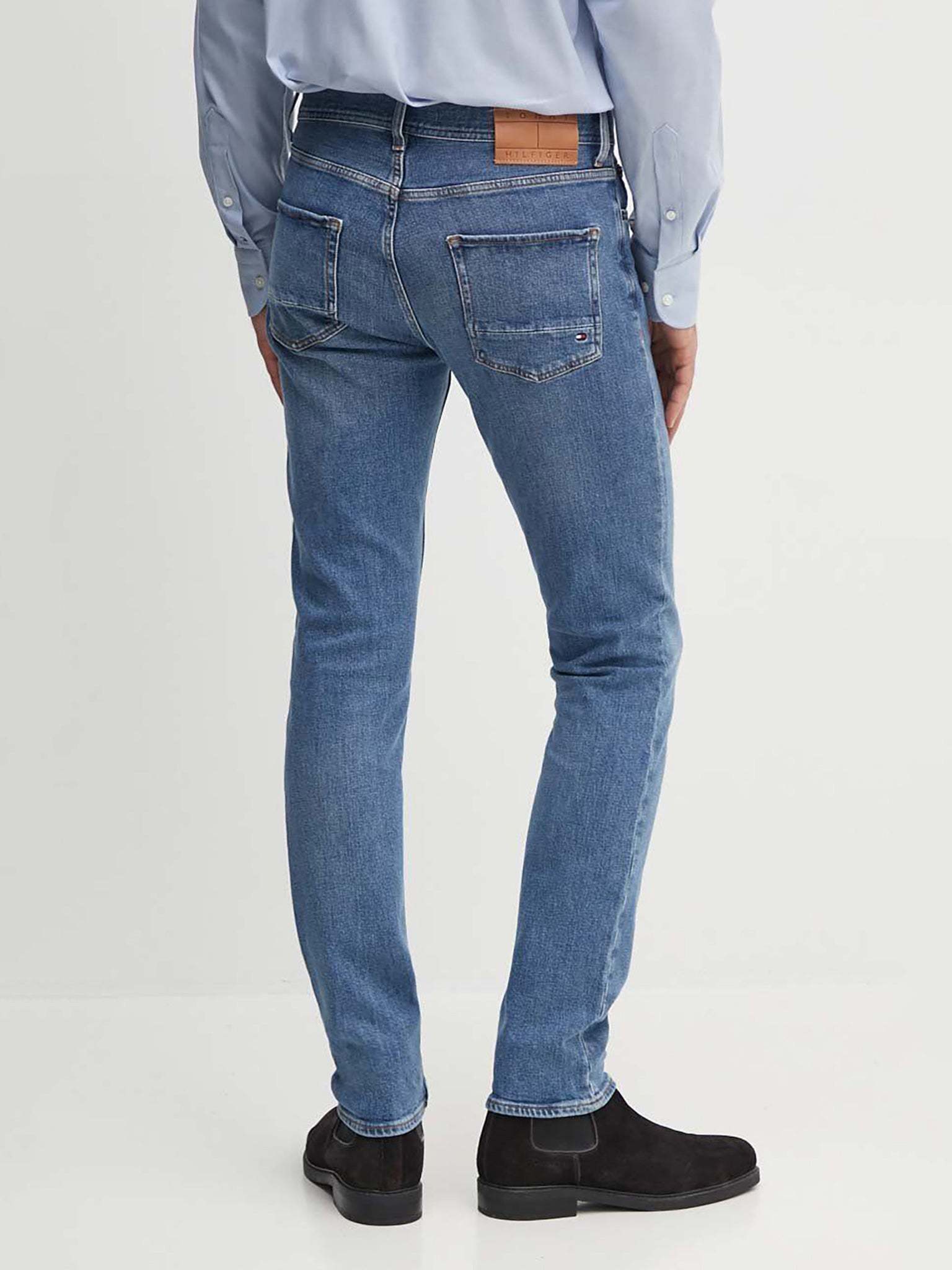 TOMMY HILFIGER BELT-LOOP JEANS
