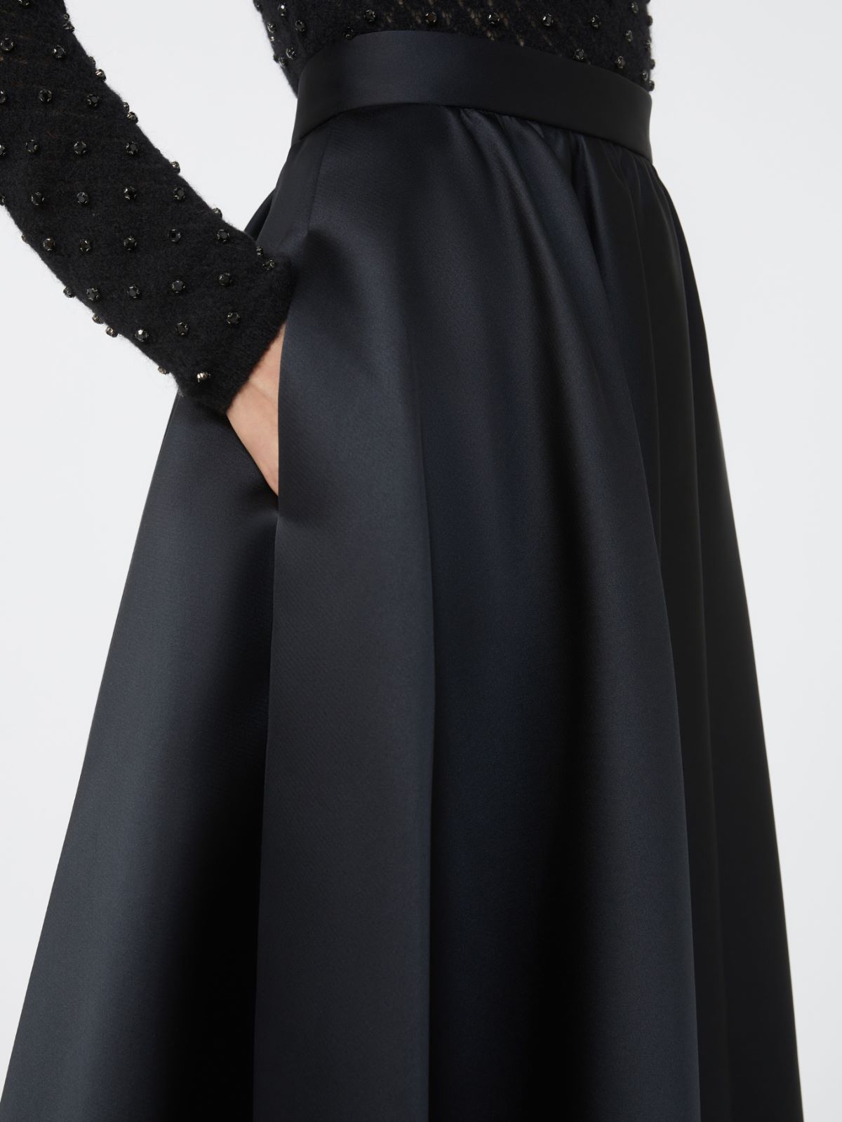 Max Mara A-line Gathered Skirt In Black