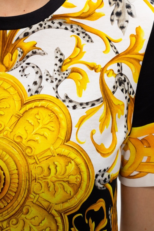 Versace Baroque-print T-shirt In Multicolor