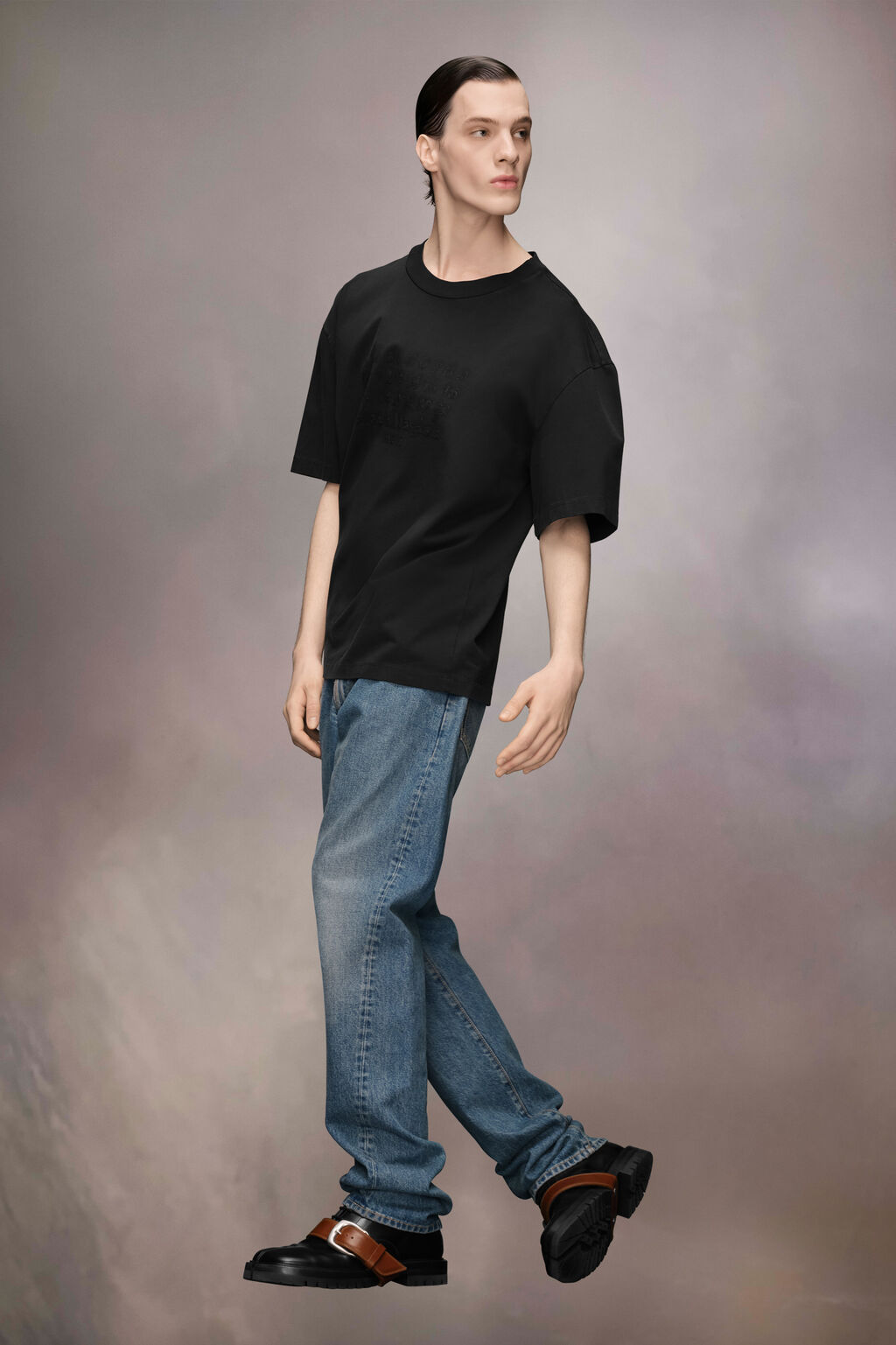 Maison Margiela Topstitched Logo Oversized T-shirt In Black