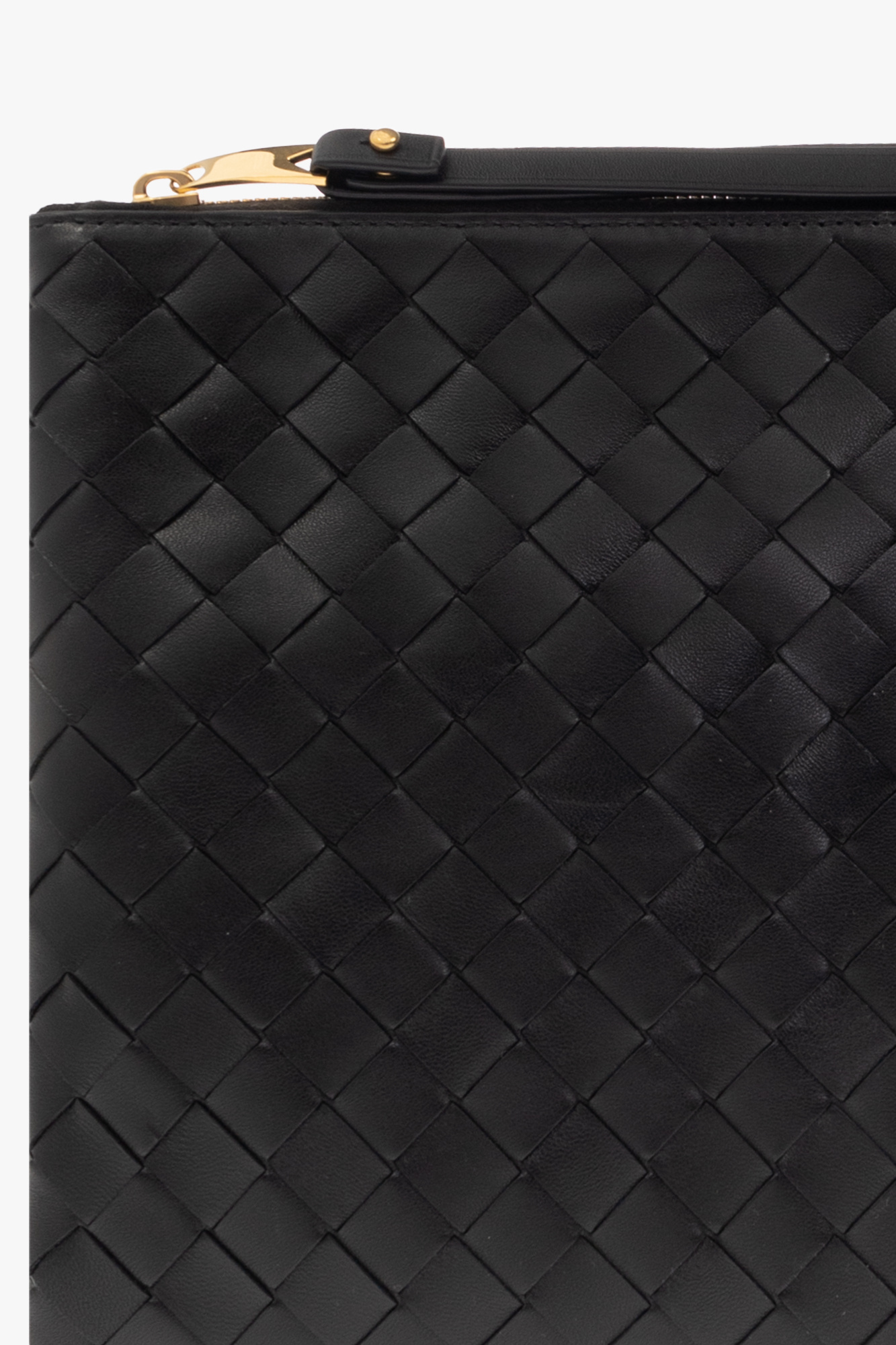 Bottega Veneta Medium Intrecciato Leather Pouch In Black