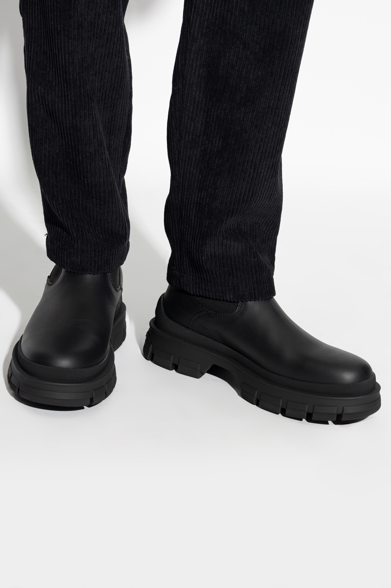 Moncler Bottes Chelsea En Cuir Hevea In Black