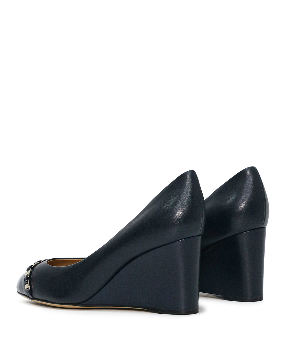 Ferragamo Round Head Heels In Black