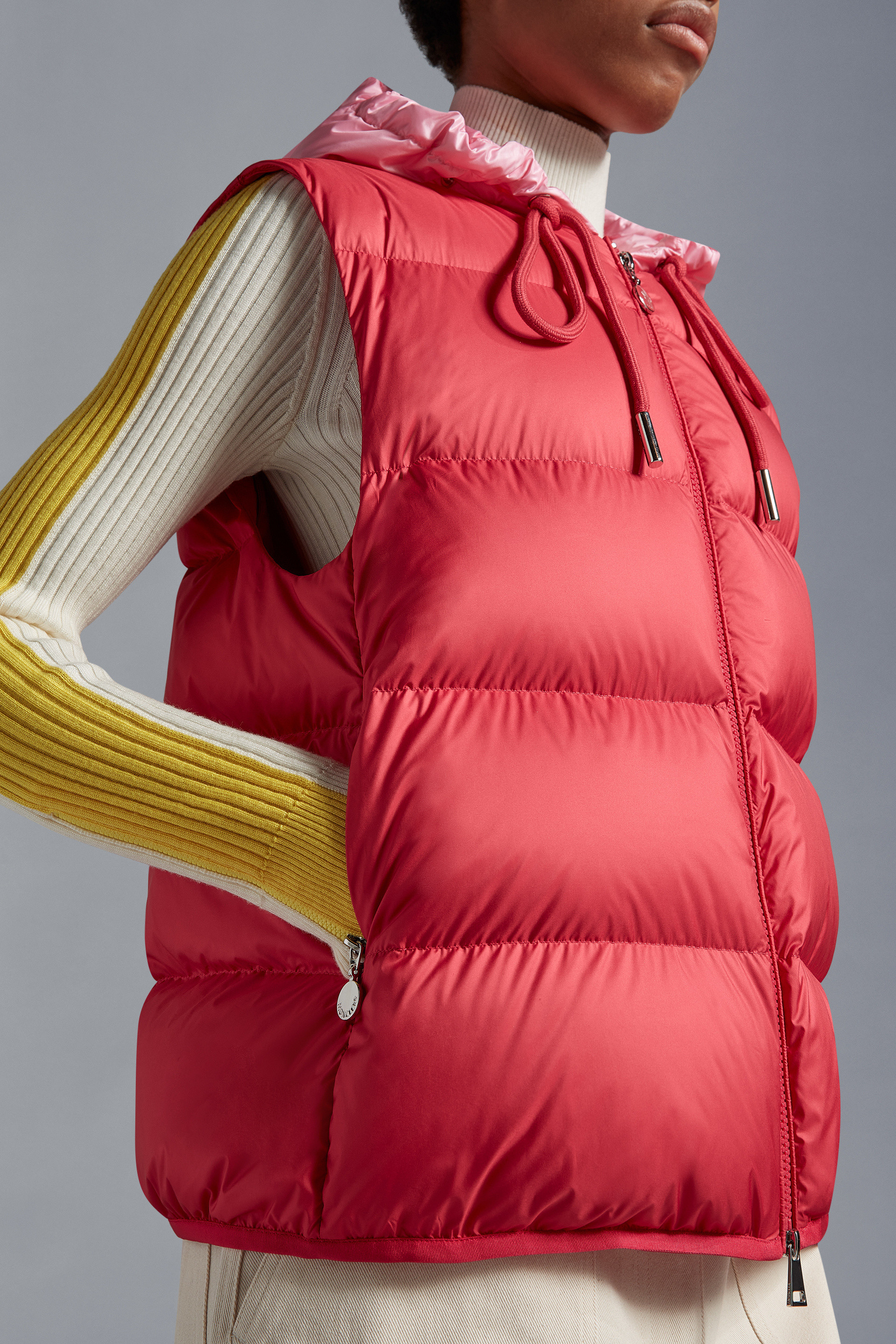 Moncler Droniers Down Jacket In Red