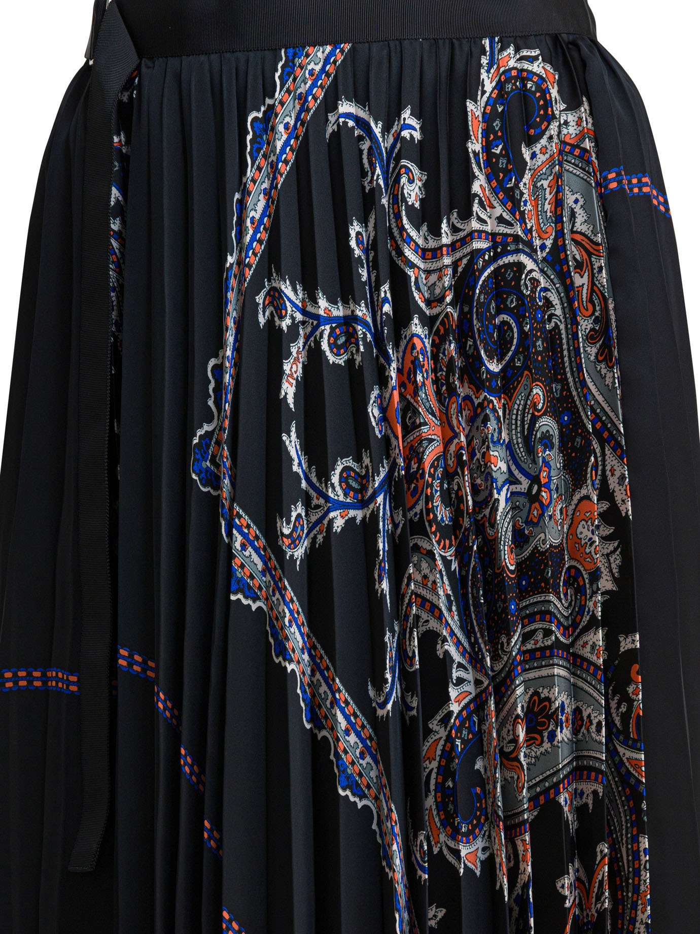 Sacai Pleated Skirt With Paisley Print Skirts Black In Black