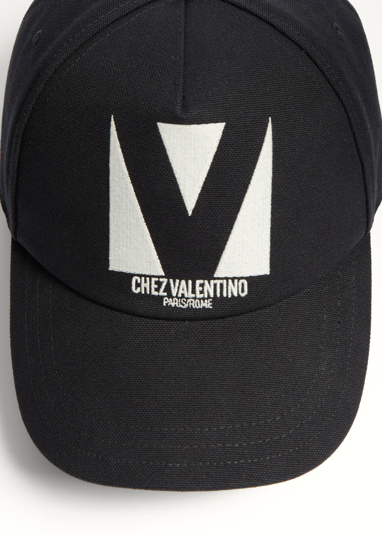 Valentino Logo Hat In Black