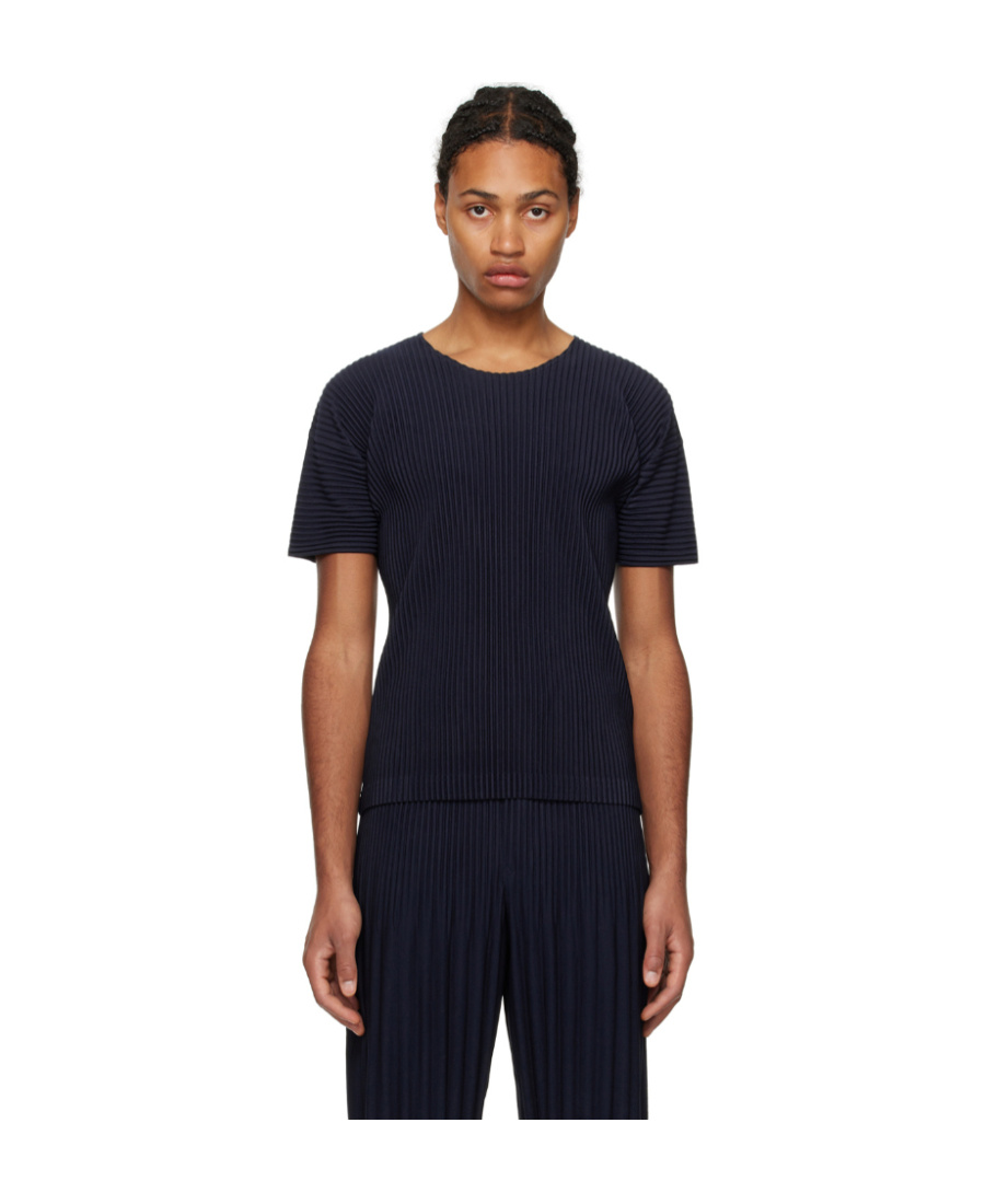 Issey Miyake Basic Pleated T-shirt In Black