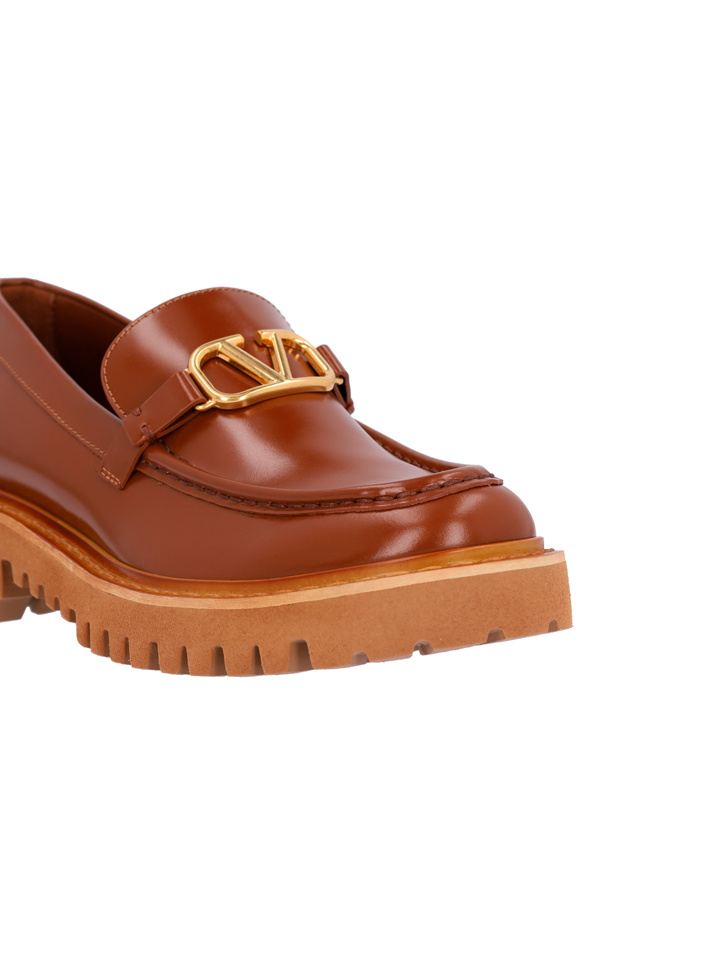 Valentino Round Head Loafer Shoes In Red