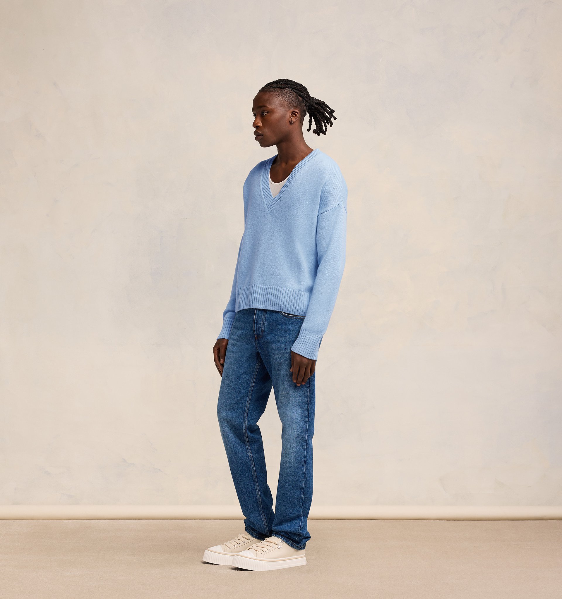 Ami Alexandre Mattiussi V-neck Wool Cashmere Sweater In Blue