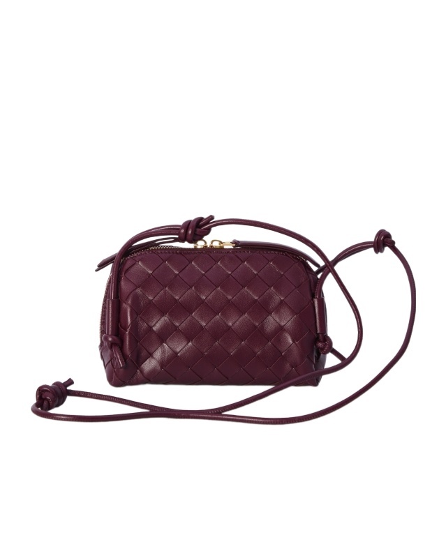 Bottega Veneta Concert Shoulder Bag In Red