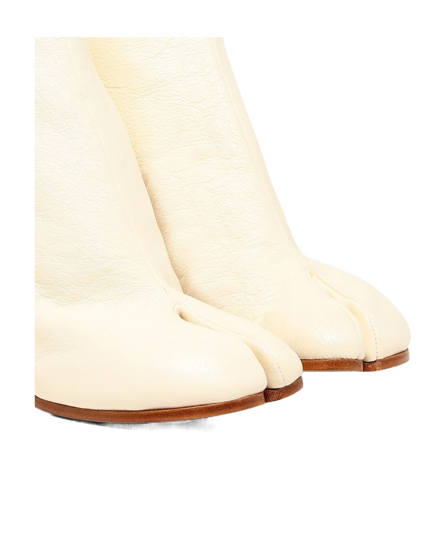 Maison Margiela Ankle-length Tabi Toe Boots In Soft Nappa Leather In Nude