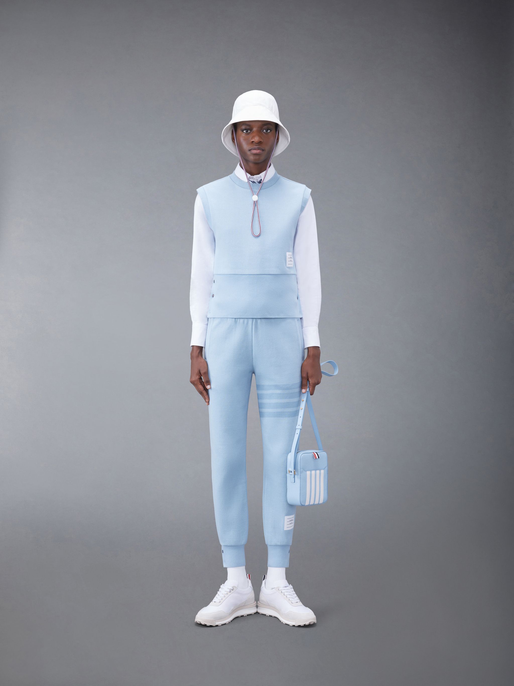 Thom Browne Logo-patch Sleeveless Cotton Top In Blue