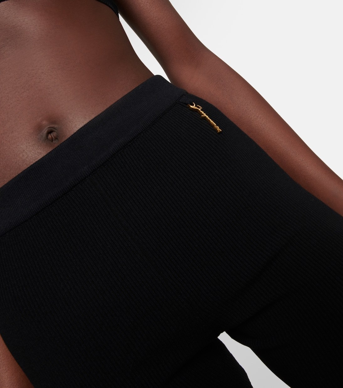 Jacquemus Le Short Pralu Ribbed-knit Shorts In Black