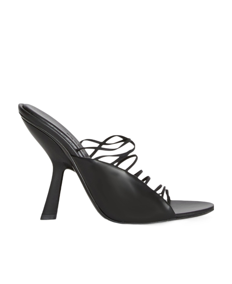Ferragamo Altaire 105 Strappy Leather Sandals In Black