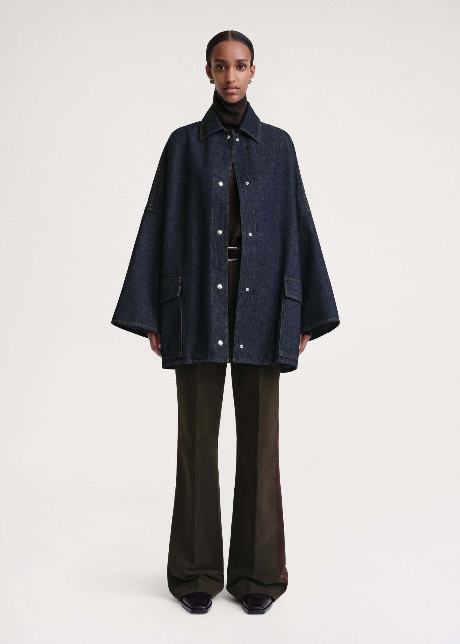 Totême Wide-sleeves Button-up Denim Jacket In Black