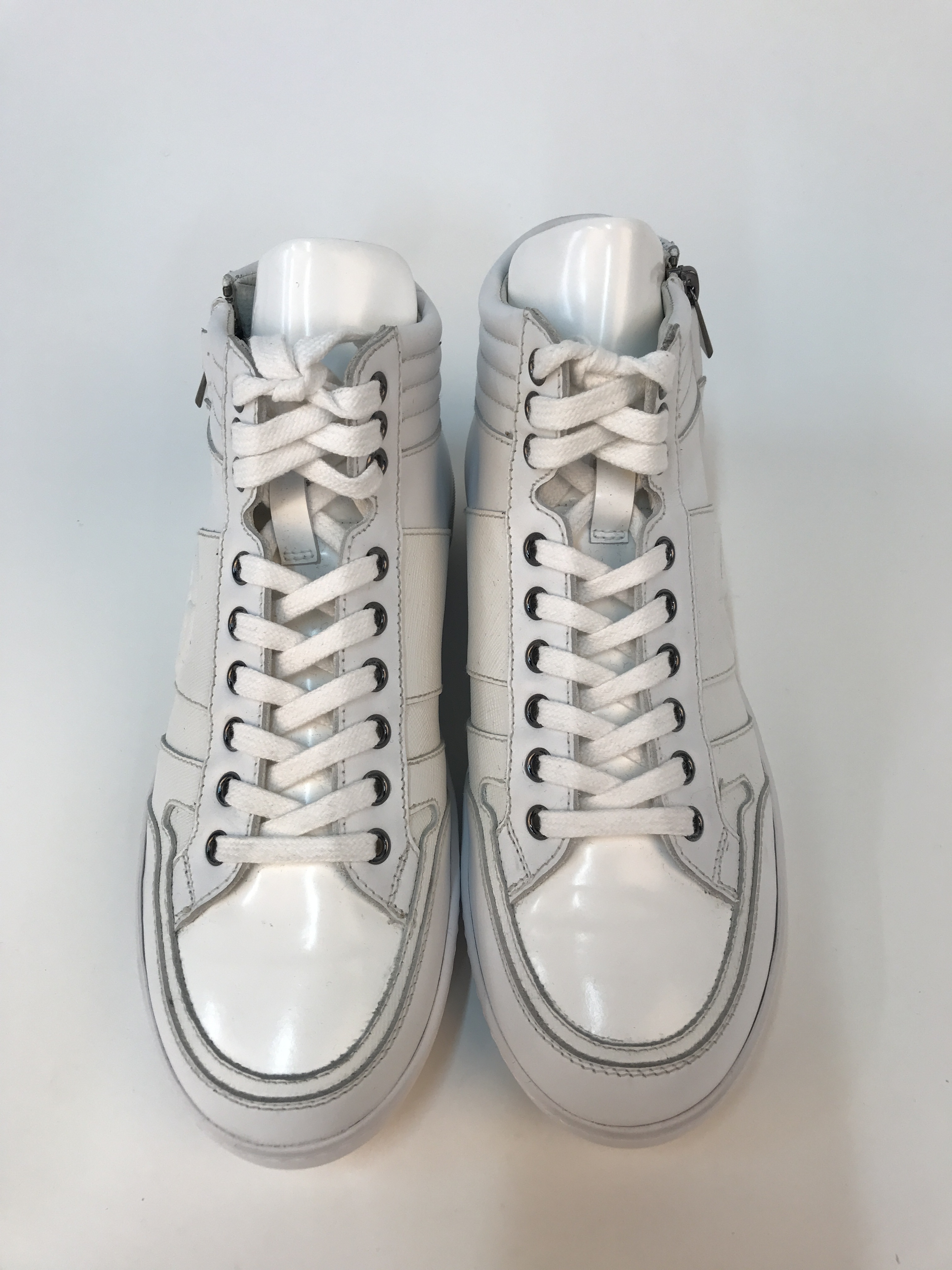 Giorgio Armani Logo High-top Leisure Sports Shoes In White