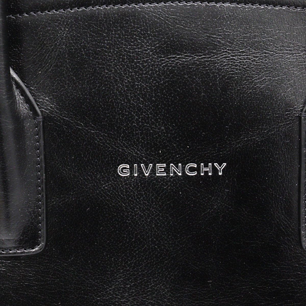 Givenchy Lettering Detail Shoulder Bag In Black
