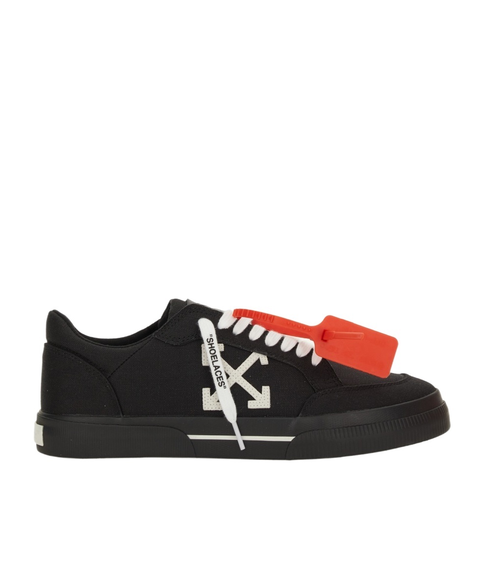 Off-white Round-toe Low-top Casual Shoes In Black