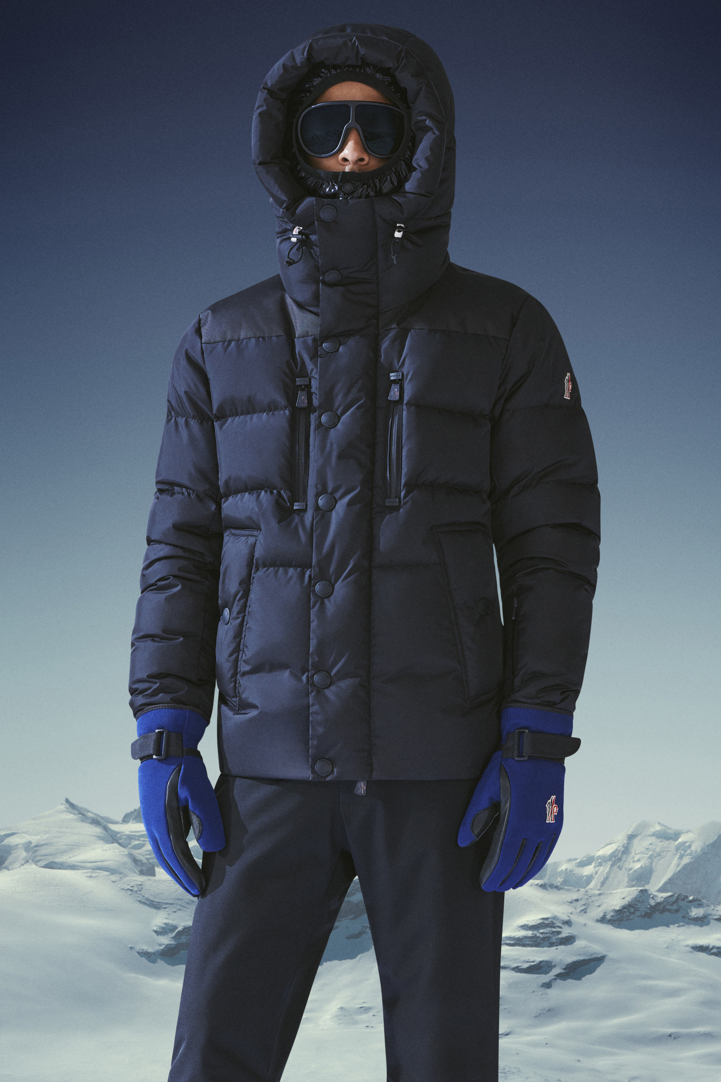 Moncler Label Stitched Leather Gloves In Black