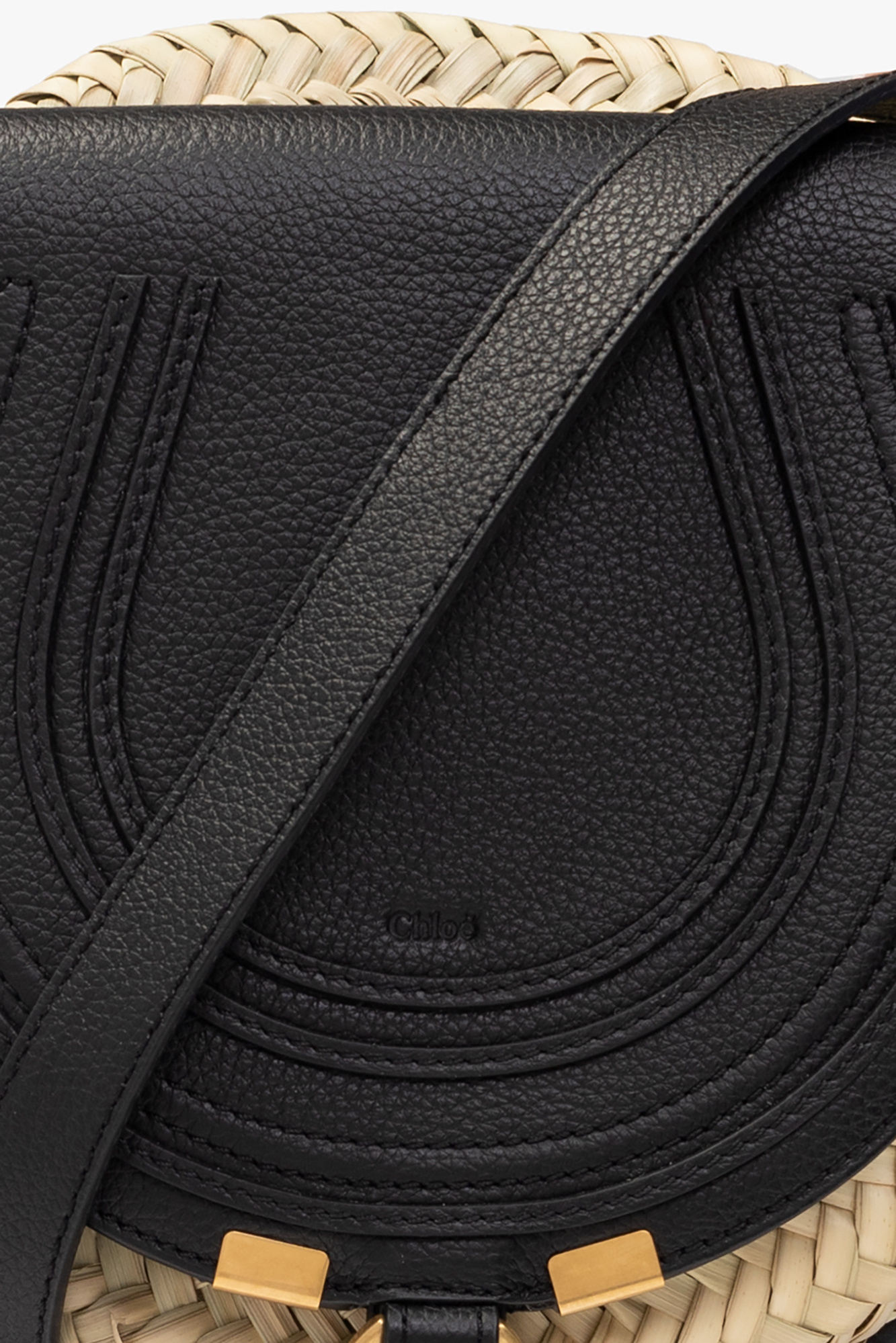 Chloé Logo Shoulder Bag In Black