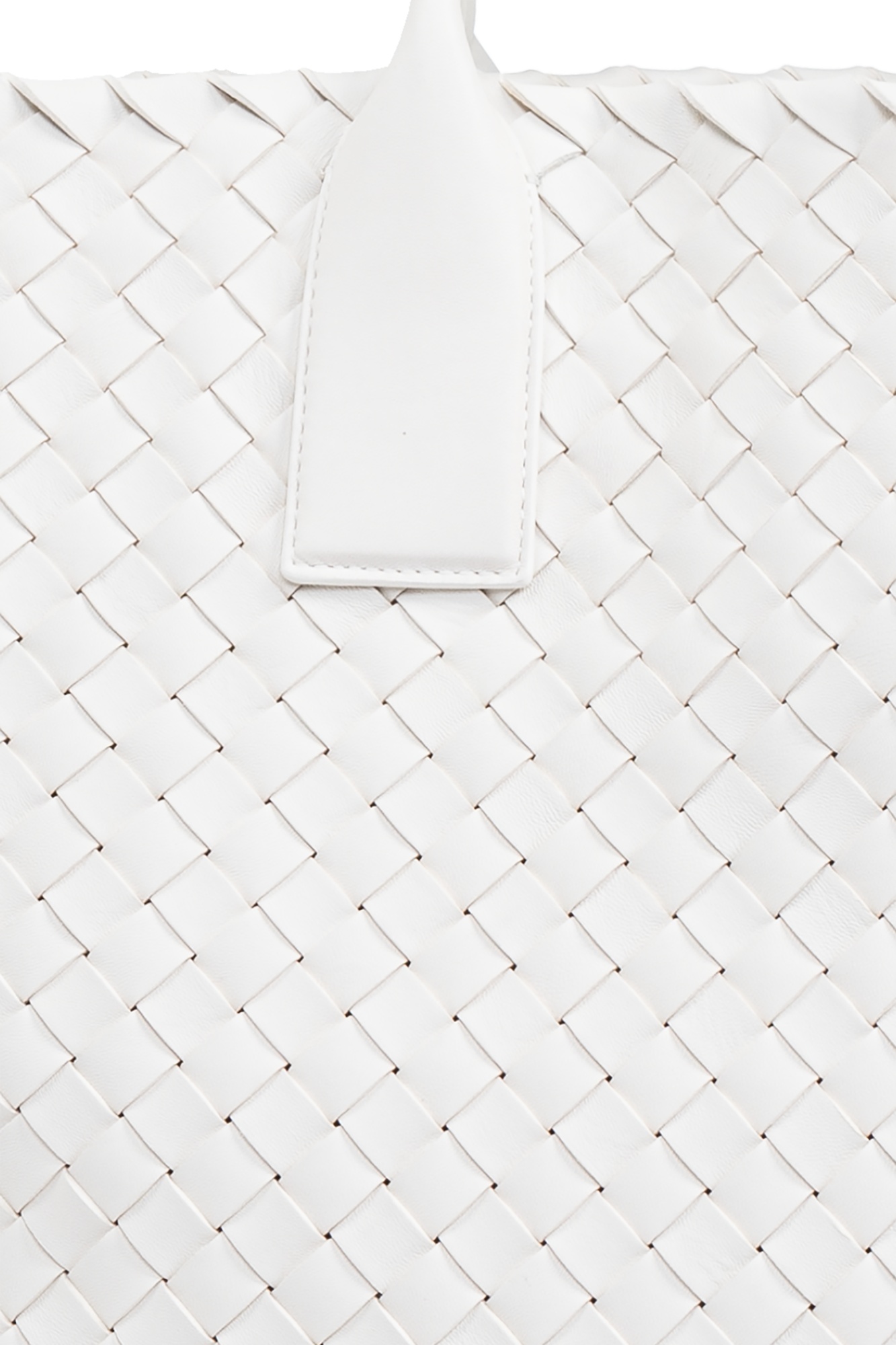 Bottega Veneta Maxi Cabat Intraccio Knitted Handbag In White