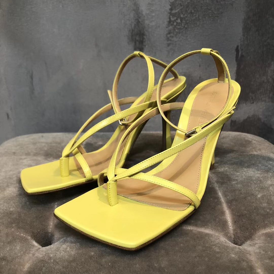 Bottega Veneta 90mm Square-toe Leather Sandals In Yellow