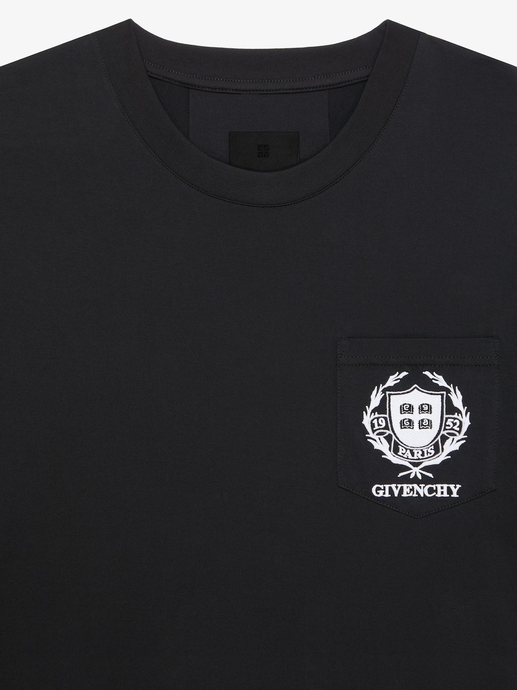 Givenchy Crest Logo Embroidered T-shirt In Black