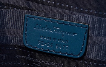Ferragamo Logo Details Handbag In Blue