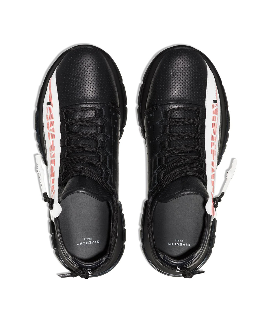 Givenchy Spectre Low-top Leather Sneakers In Black