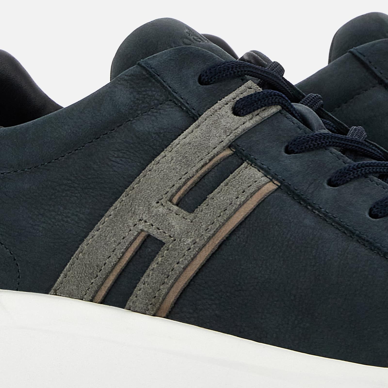 Hogan H580 Suede Flatform Sneakers In Black
