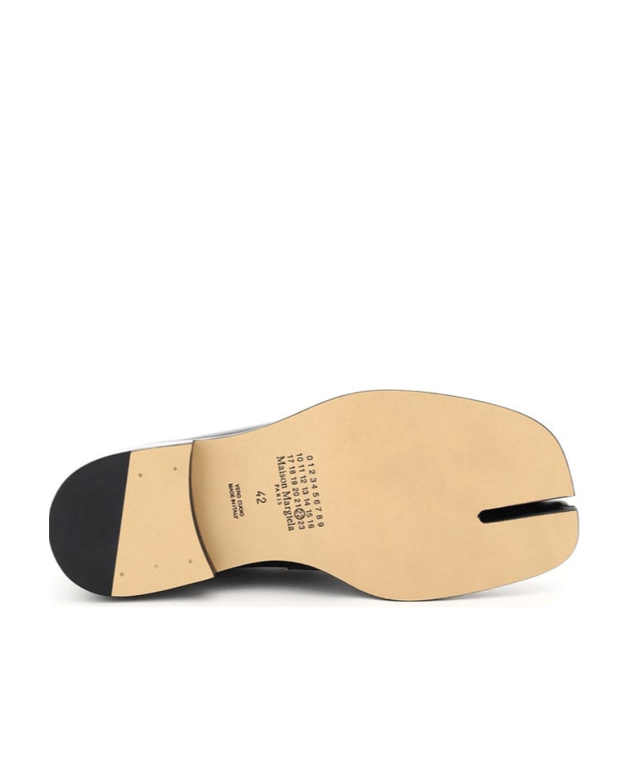Maison Margiela Tabi County Split-toe Distressed Textured-leather Penny Loafers In Black