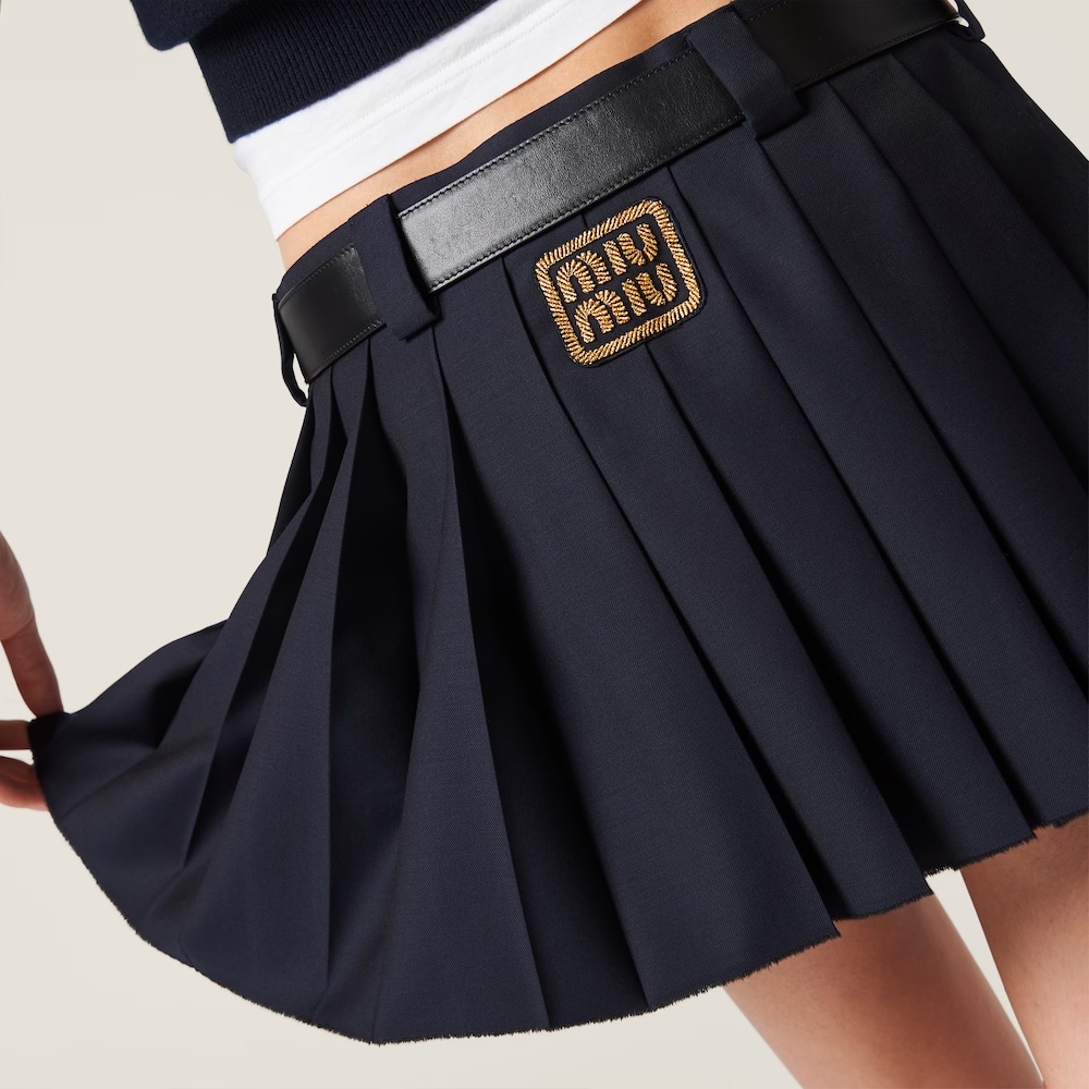 Miu Miu Logo-patch Pleated Mini Skirt In Black