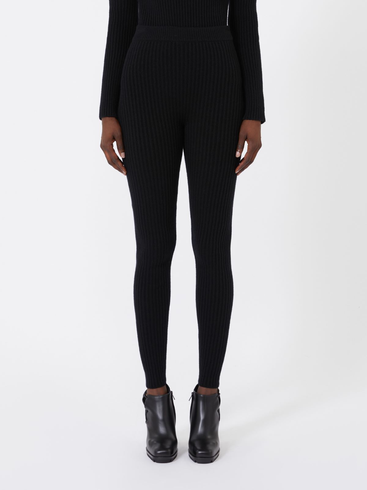 Max Mara Wool And Cashmere Knit Leggings In Black