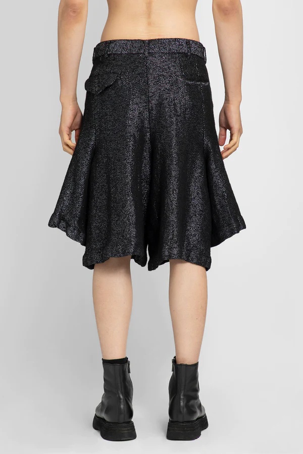 Comme Des Garçons Lotus Leaf Button Shorts In Black