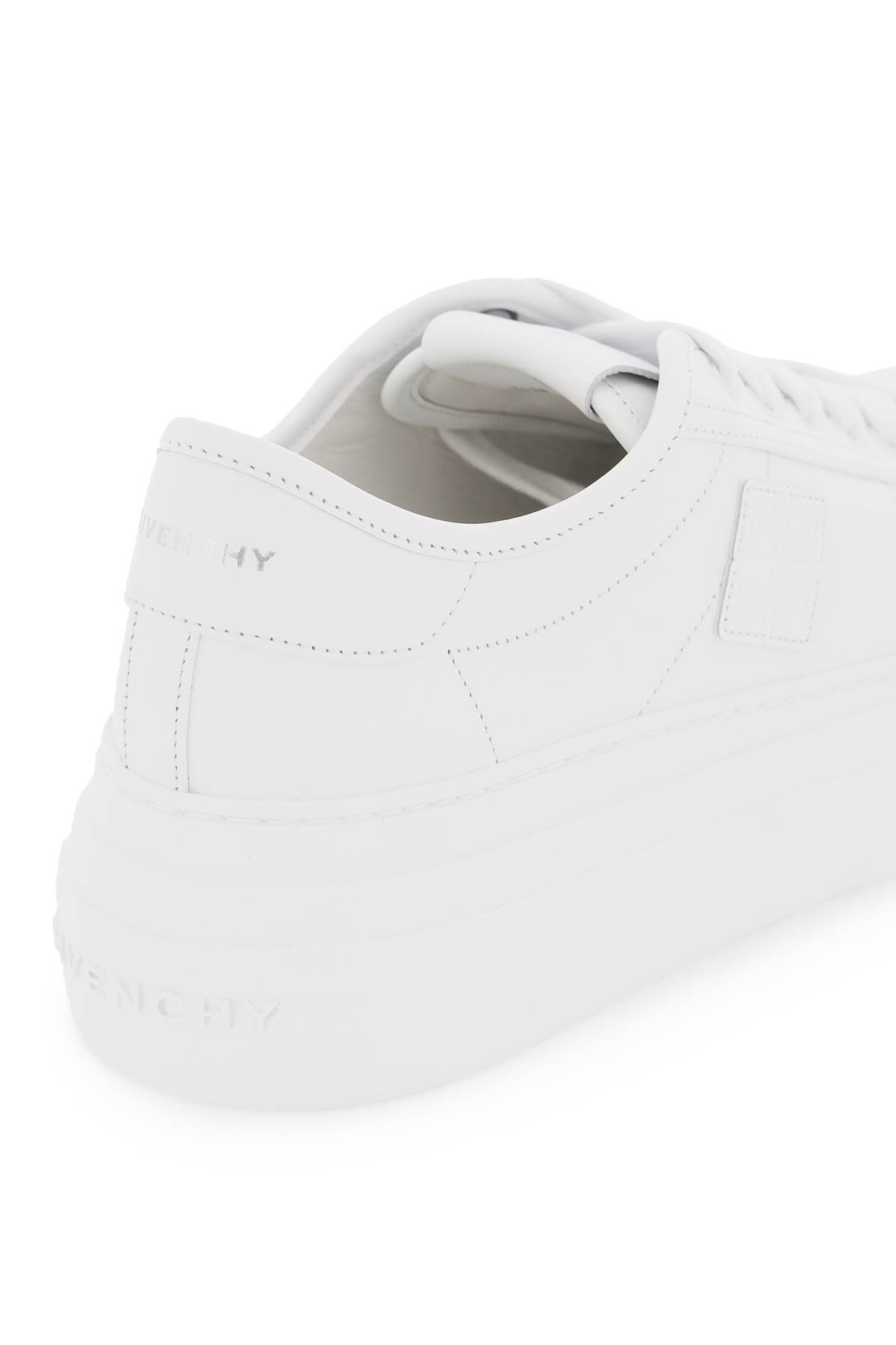 Givenchy Round-headed Low-top Lace-up Casual Shoes In White