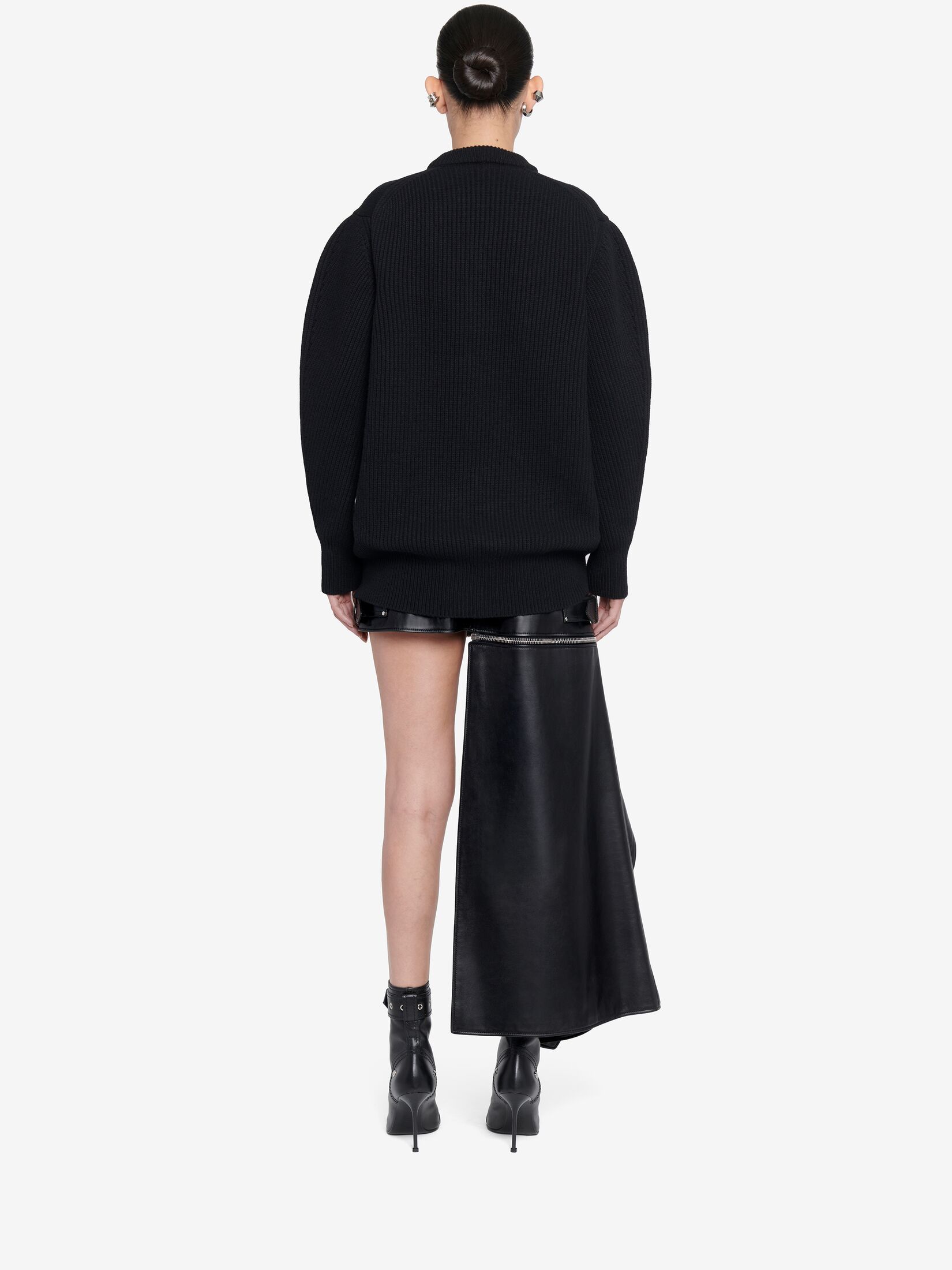 Alexander Mcqueen Orchid Intarsia Oversized Jumper In Black