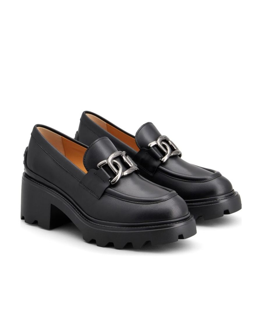 Tod's Semi-shiny Leather Heeled Loafers With Metal Chain Shoes In Black