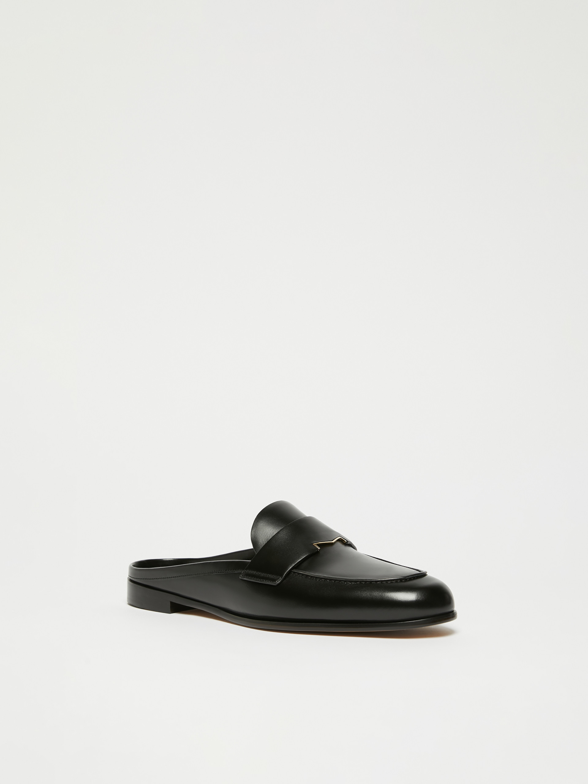 Max Mara Smooth Leather Mule Moccasins In Black