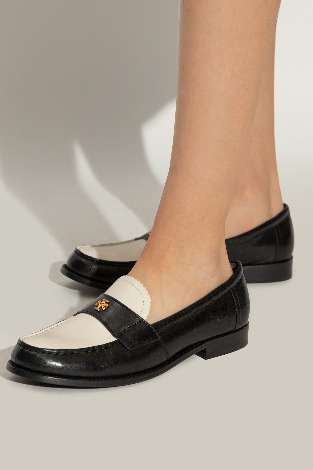 TORY BURCH LOGO CLASSIC LOAFERS 