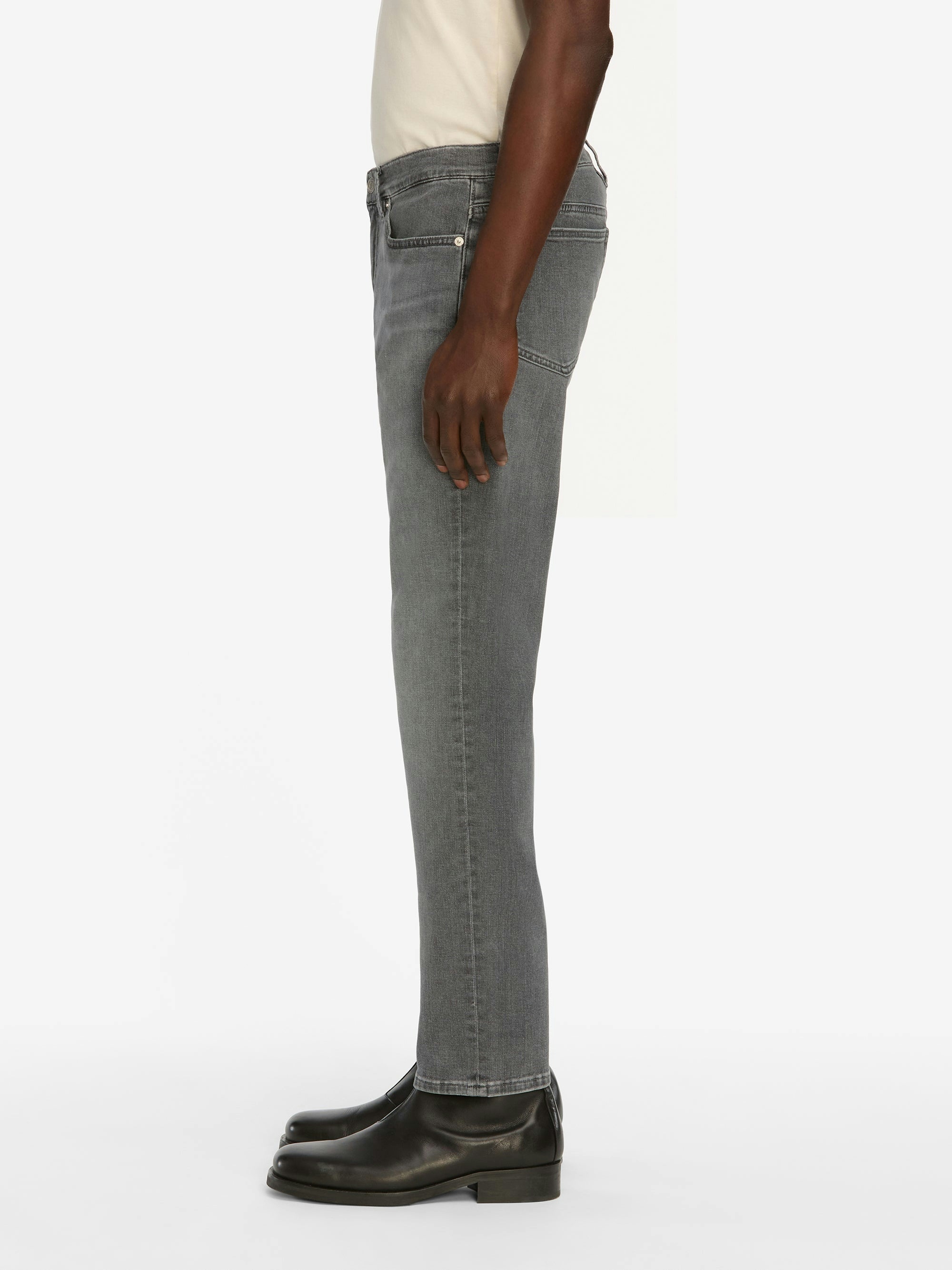 Frame Mid-rise Straight-leg Jeans In Black