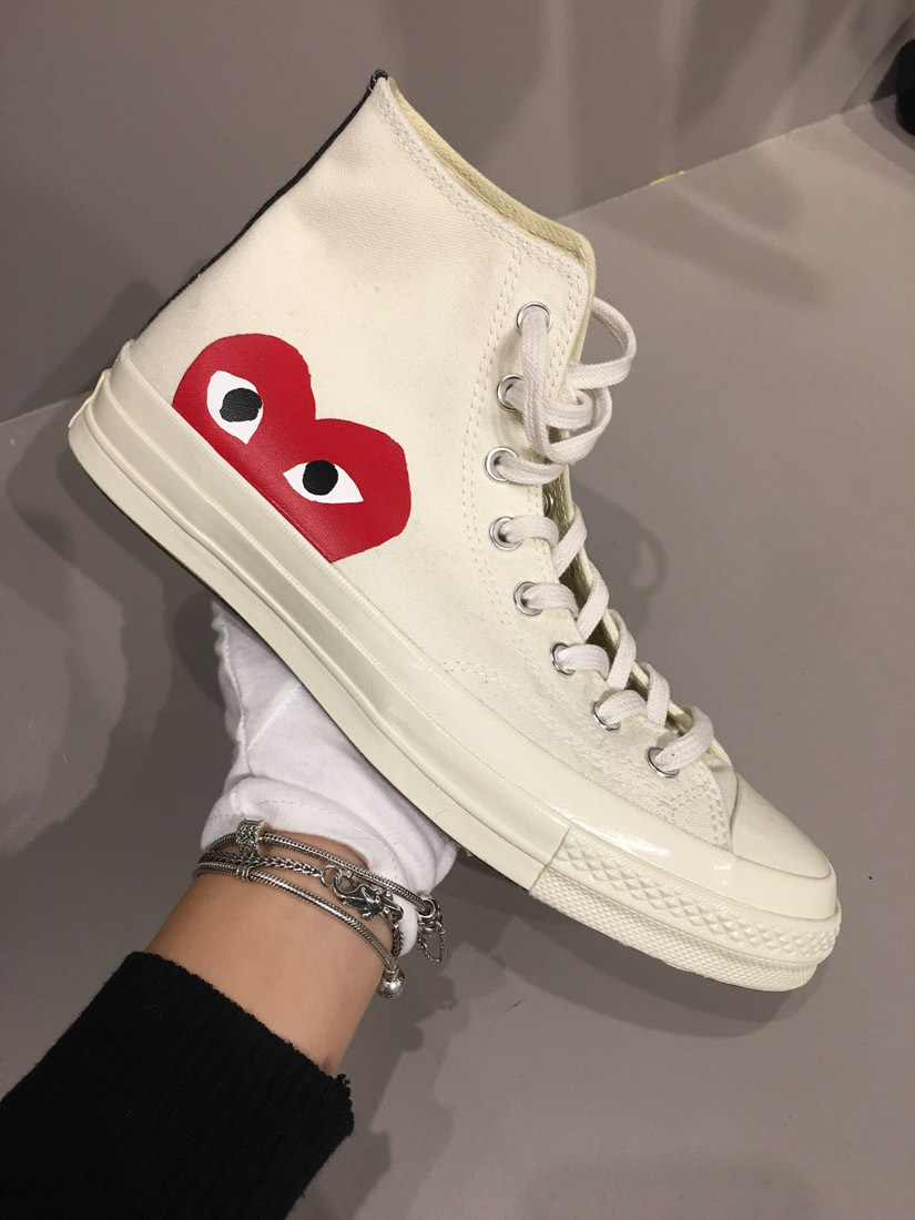 Comme Des Garçons Play Popular White Converse Canvas Sneakers In White