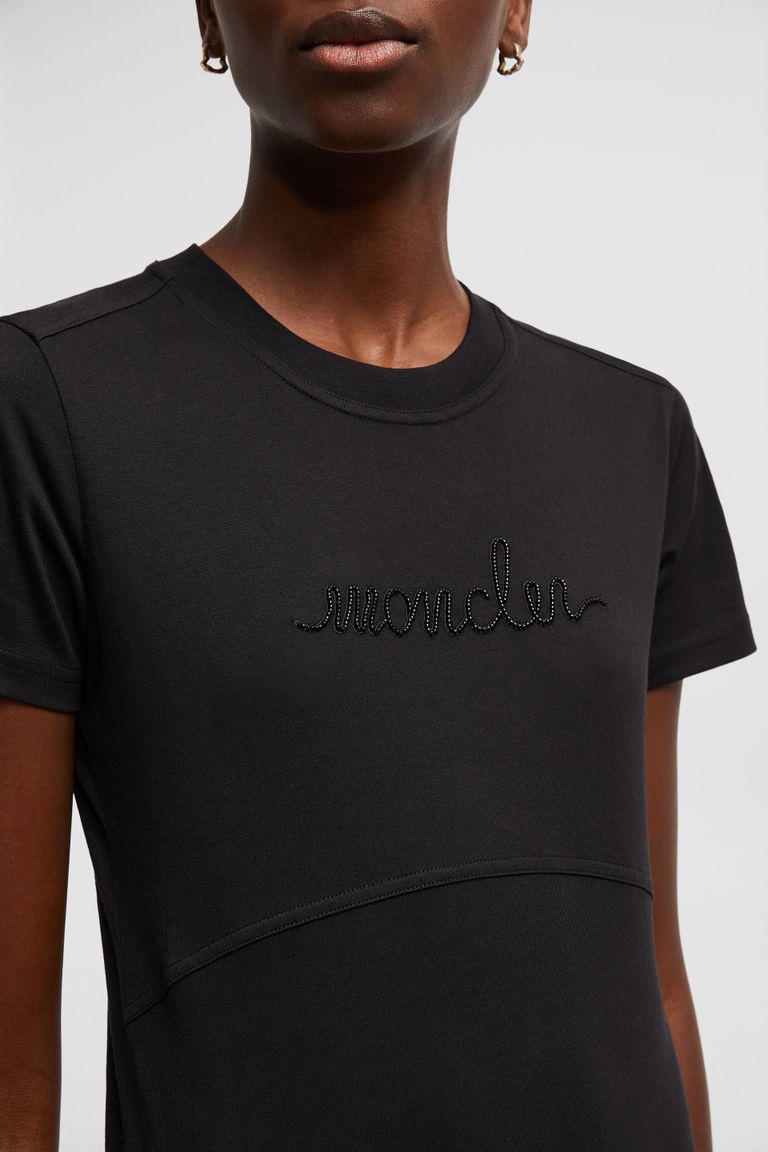 Moncler Beaded Logo T-shirt In Black