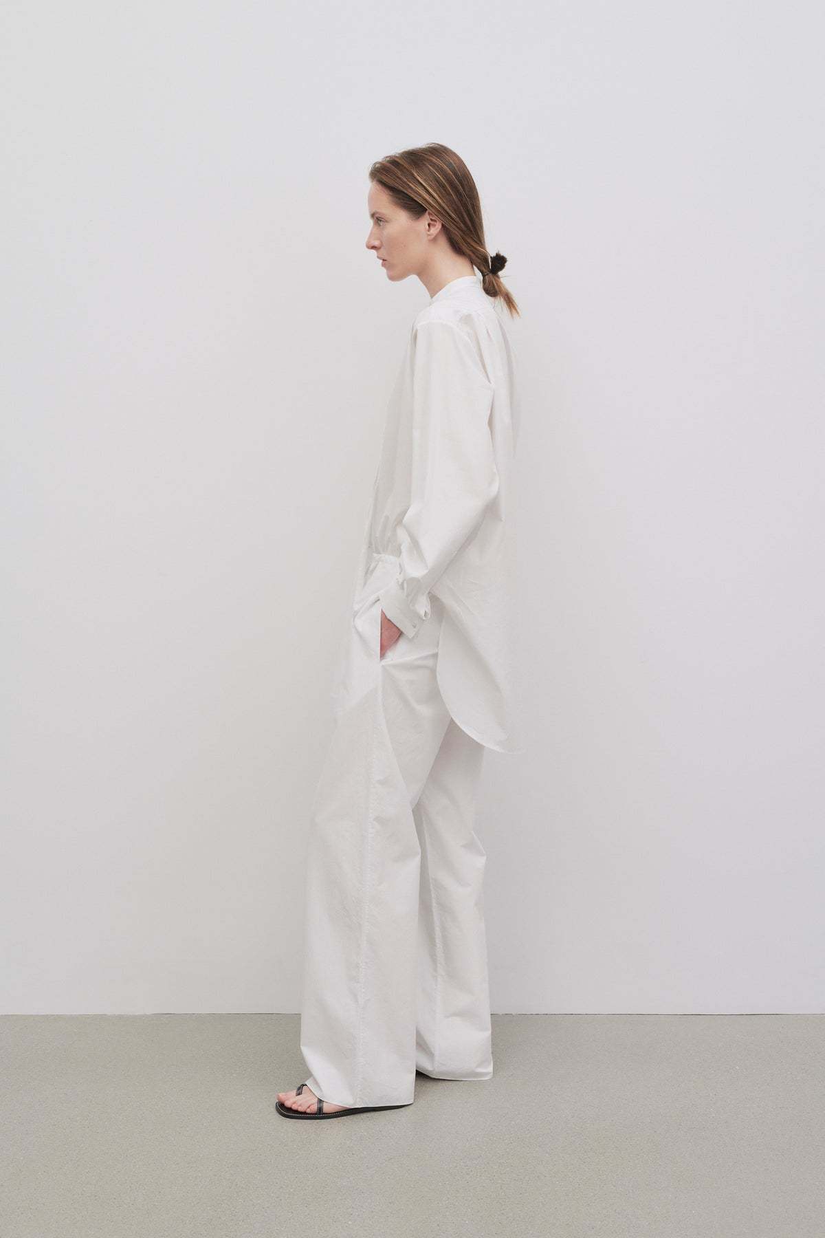 The Row Jugi Strap-up Casual Pants In White