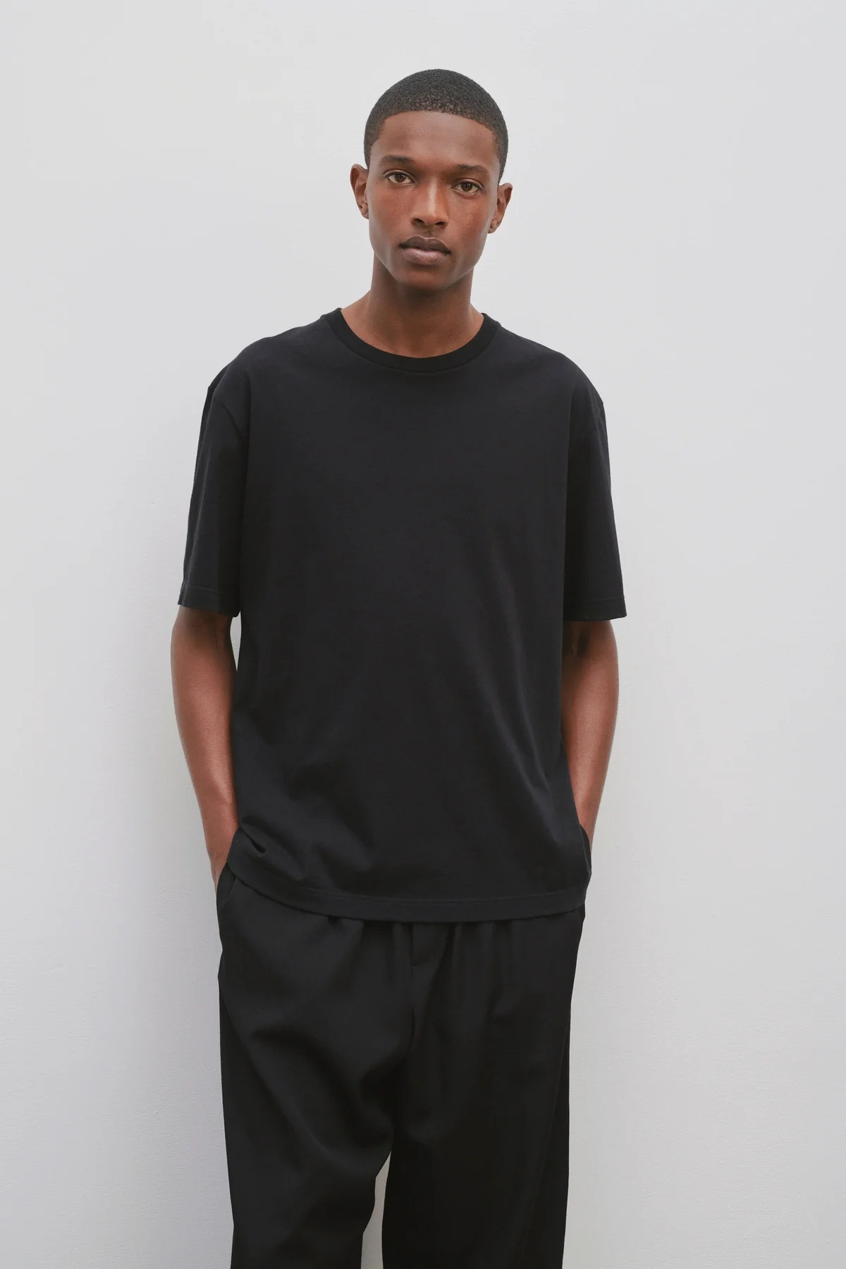 The Row 'supima Cotton Luke T-shirt In Black