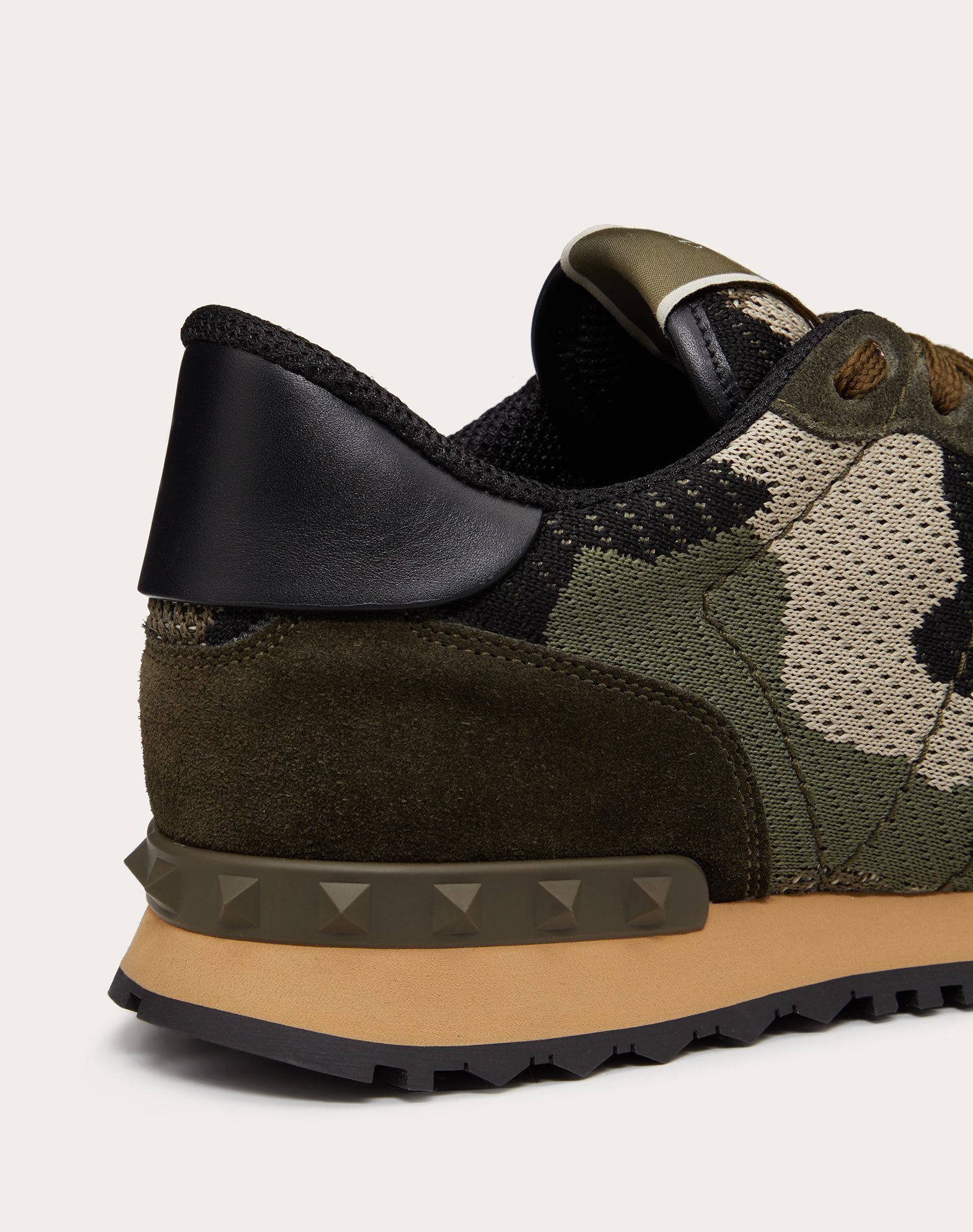 Valentino Camouflage Pattern Low Upper Board Shoes In Black
