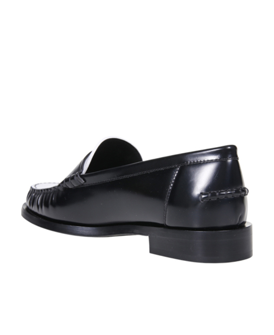 Ferragamo Irina Moccasins In Brushed Leather In Black