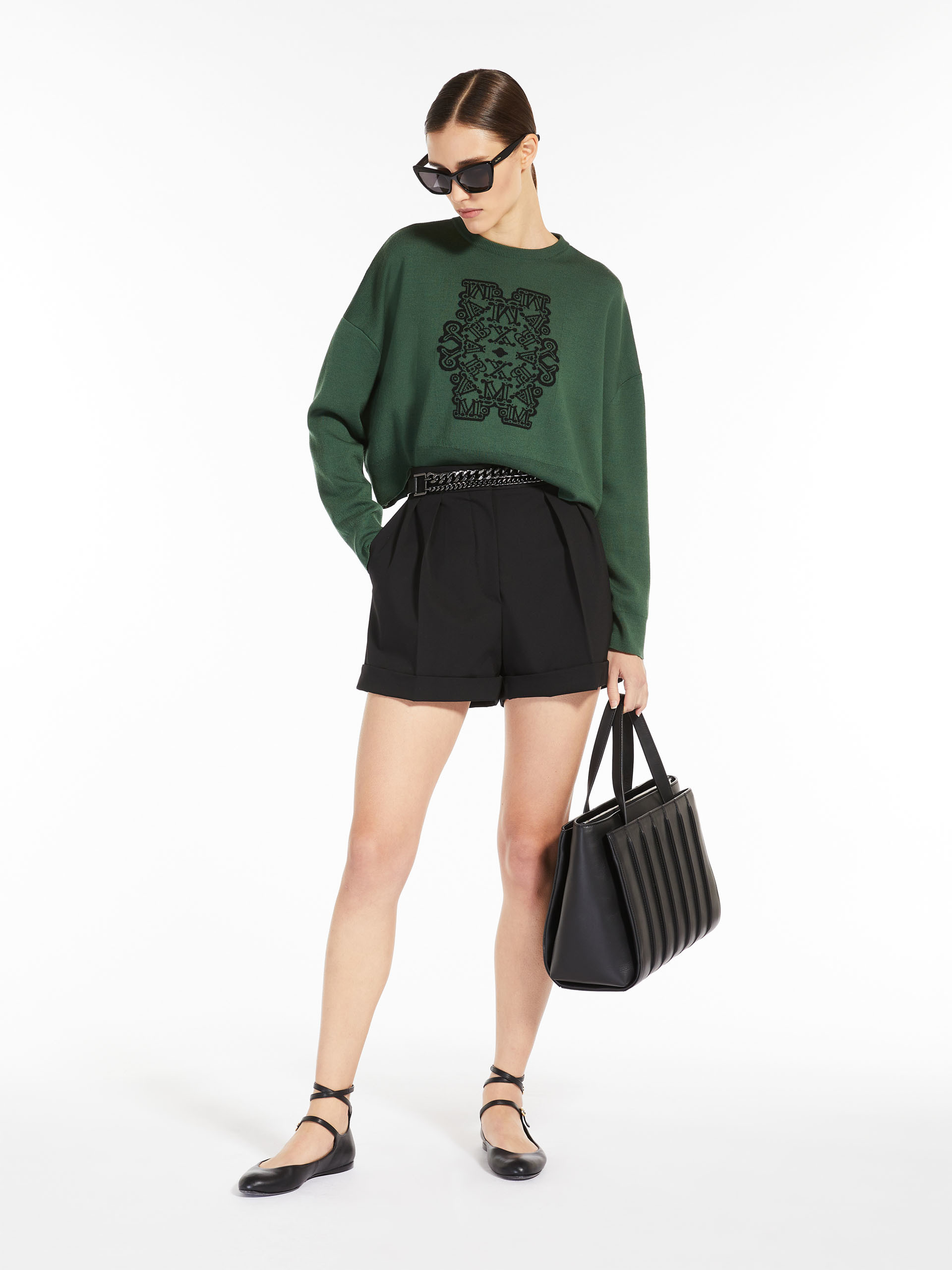 Max Mara Turn-up Pleated Shorts In Black