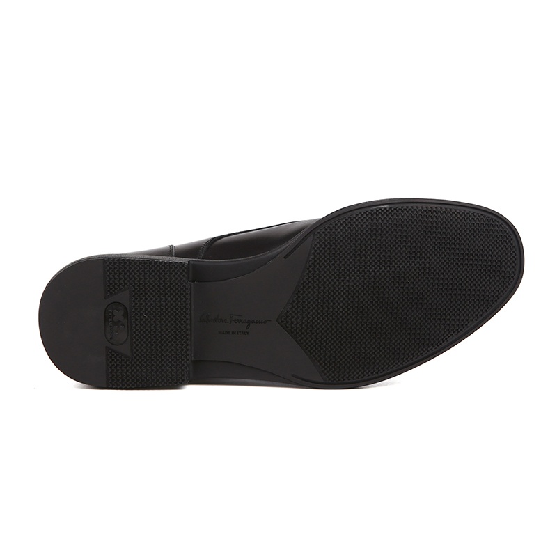 Ferragamo Larry Series Business Casual Shoes In Black